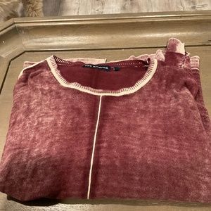 Comfy casual sweater Great condition